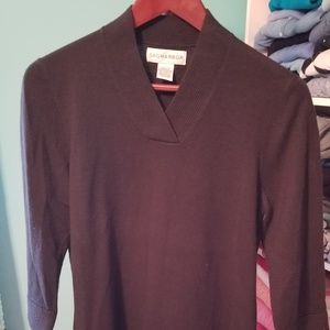 Black 3/4 Sleeve V-Neck Top